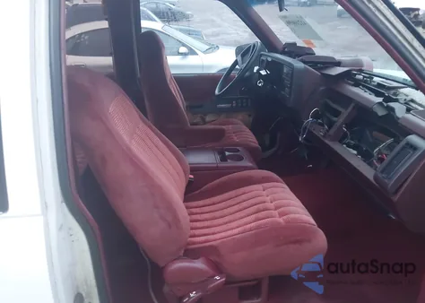 1992 Chevrolet Gmt-400 C1500 z USA, uszkodzony, nr VIN 2GCEC19K3N1193327